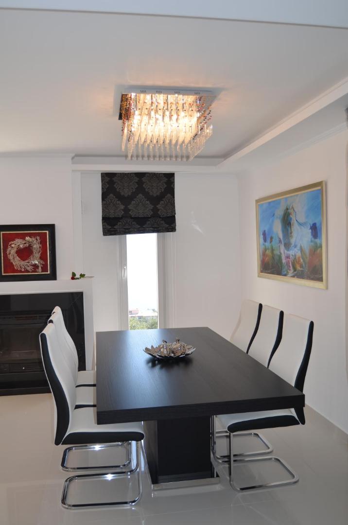 Achillion Luxury Villa