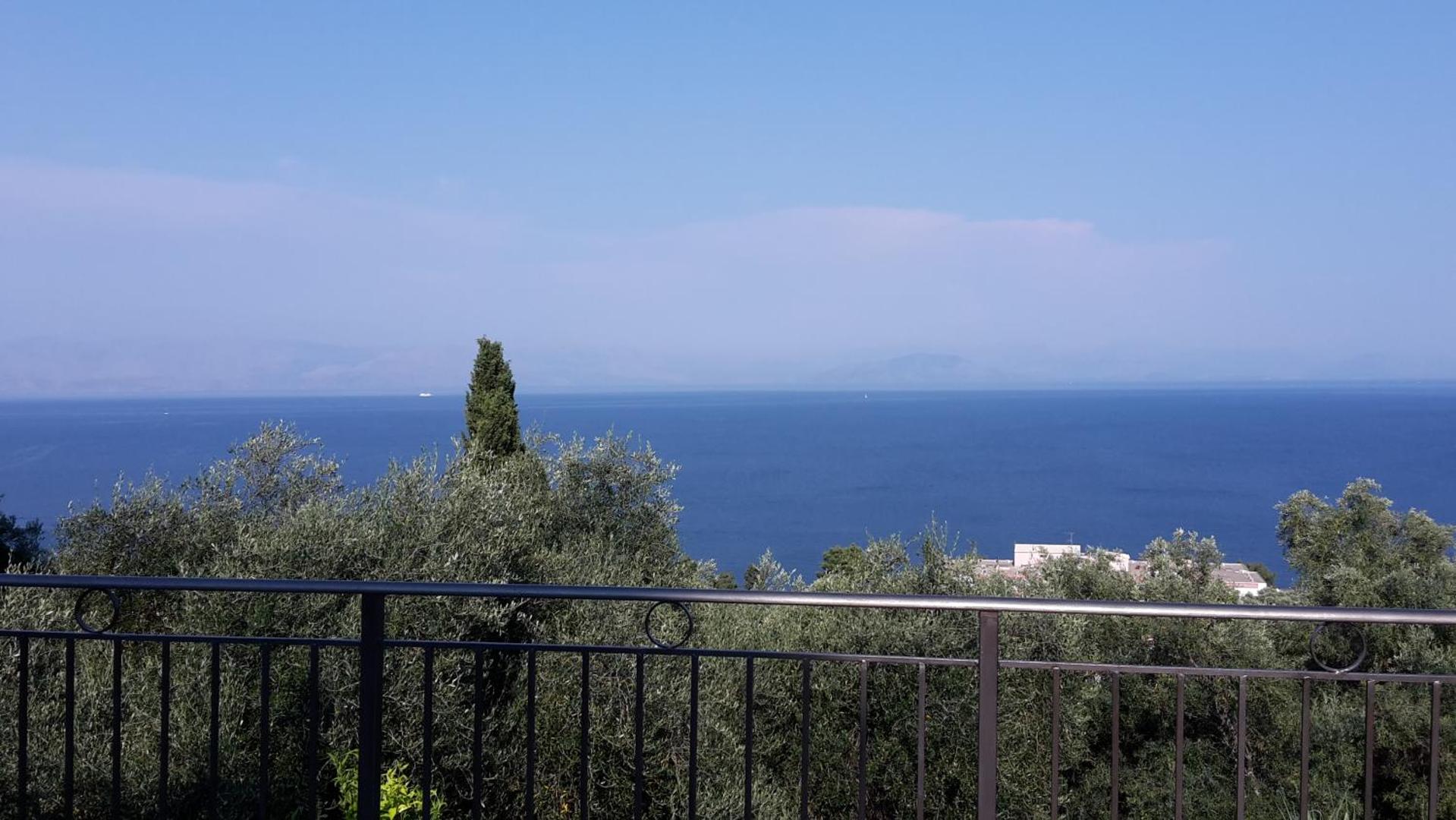 Achillion Luxury Villa
