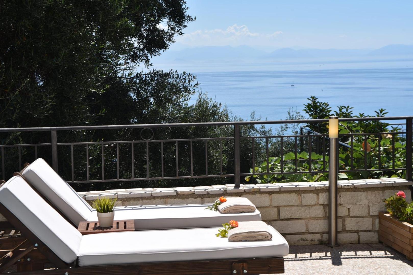 Achillion Luxury Villa