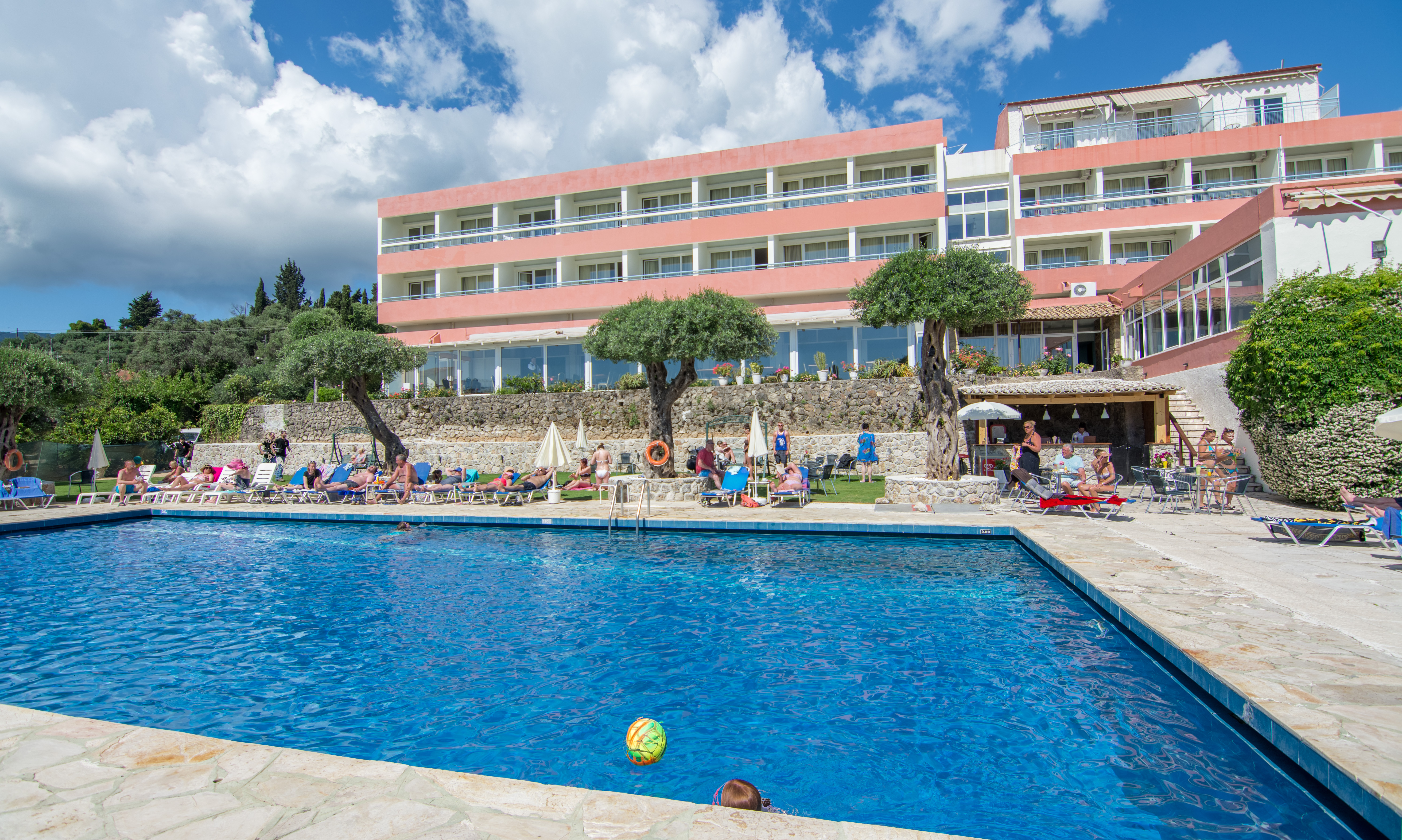 Alexandros Hotel