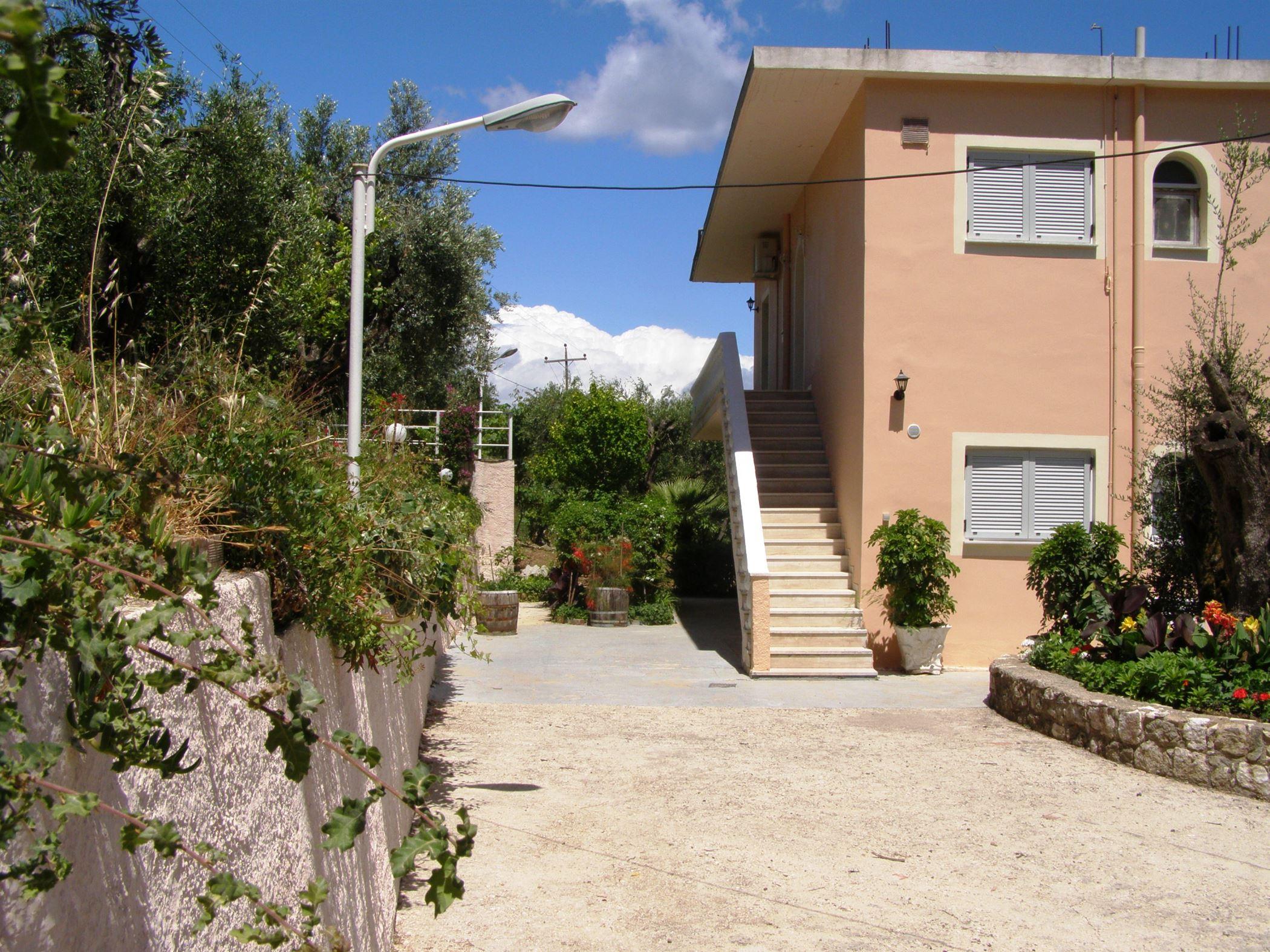 Apostolos & Eleni Family Apartments