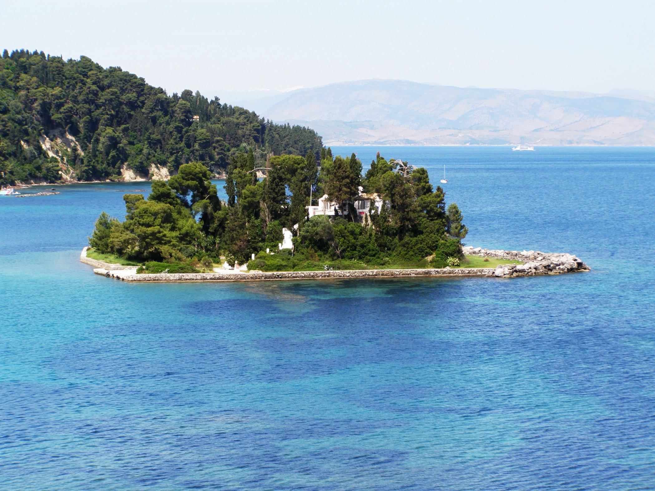 Apostolos & Eleni Family Apartments