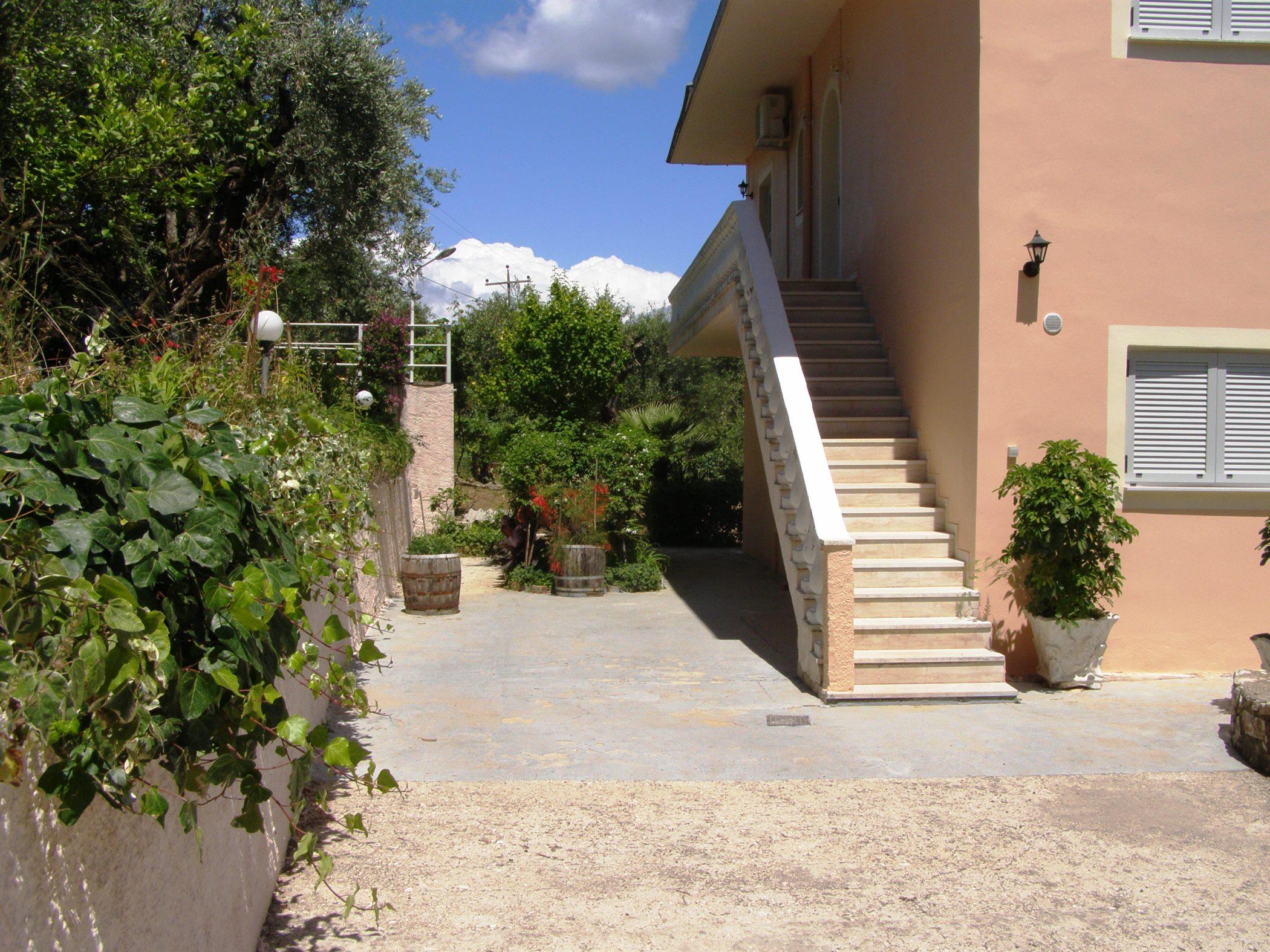 Apostolos & Eleni Family Apartments