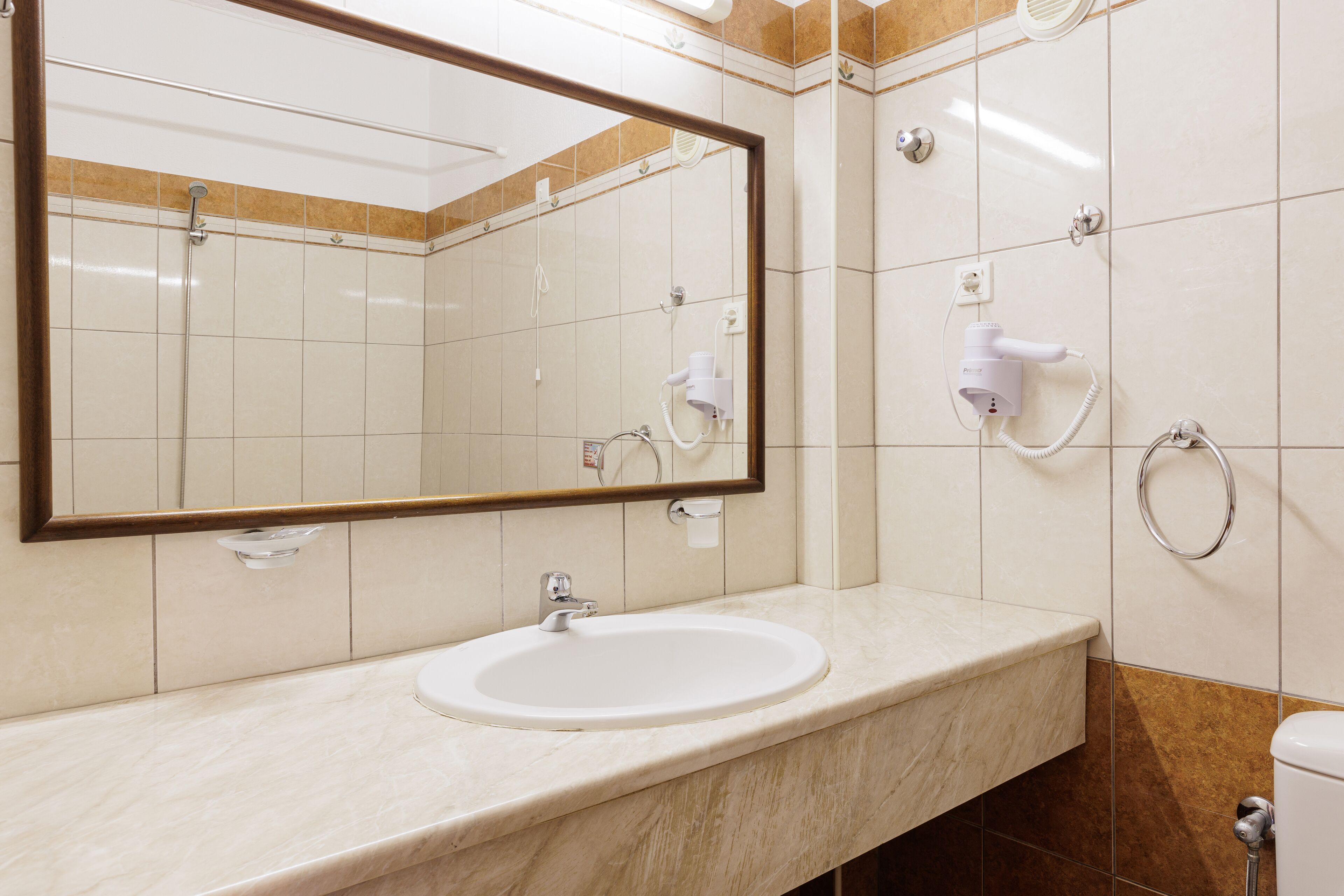 Aphrodite Hotel by Konnect