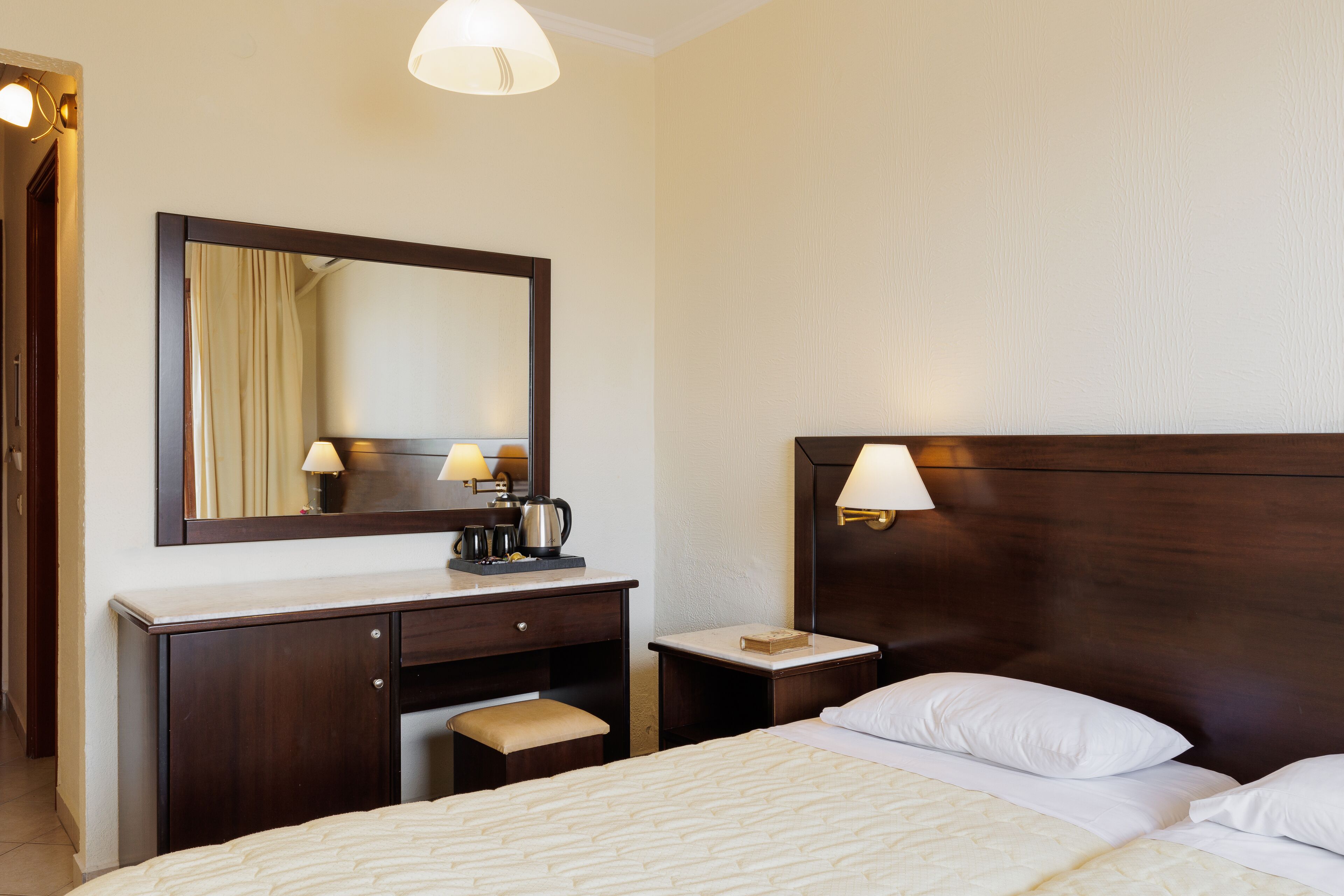 Aphrodite Hotel by Konnect