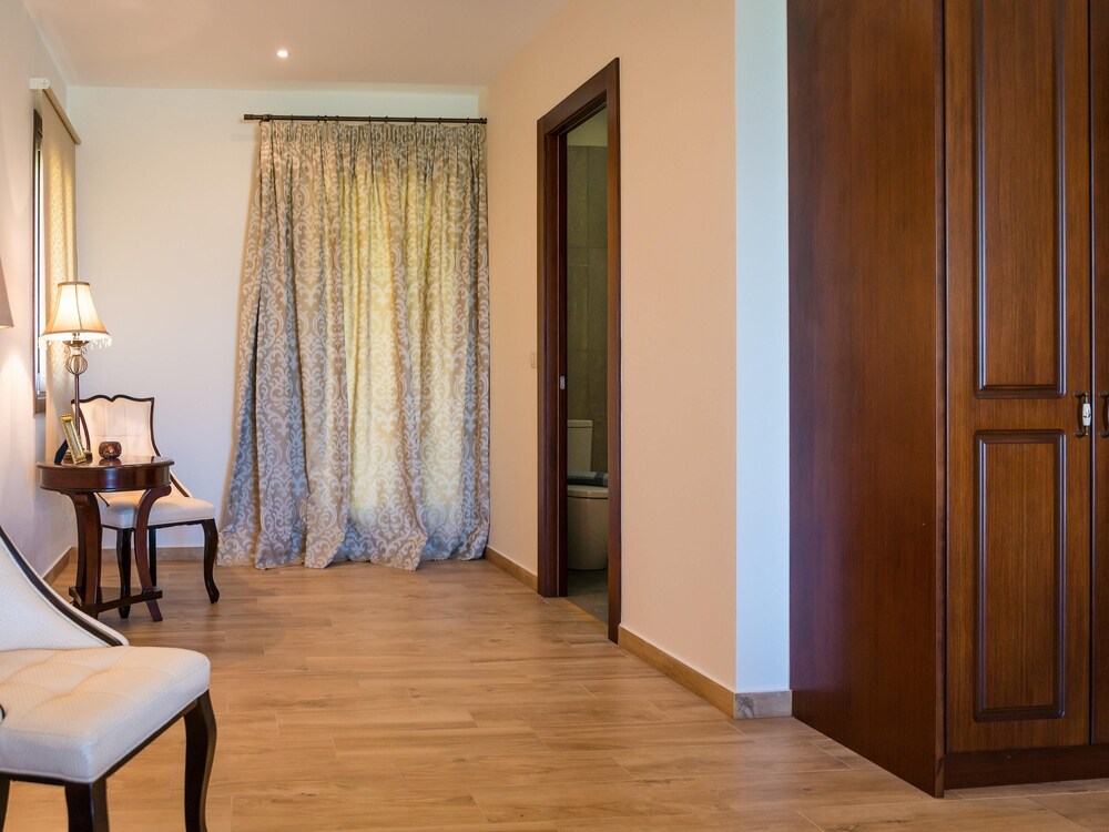 Luxury Villa Hera