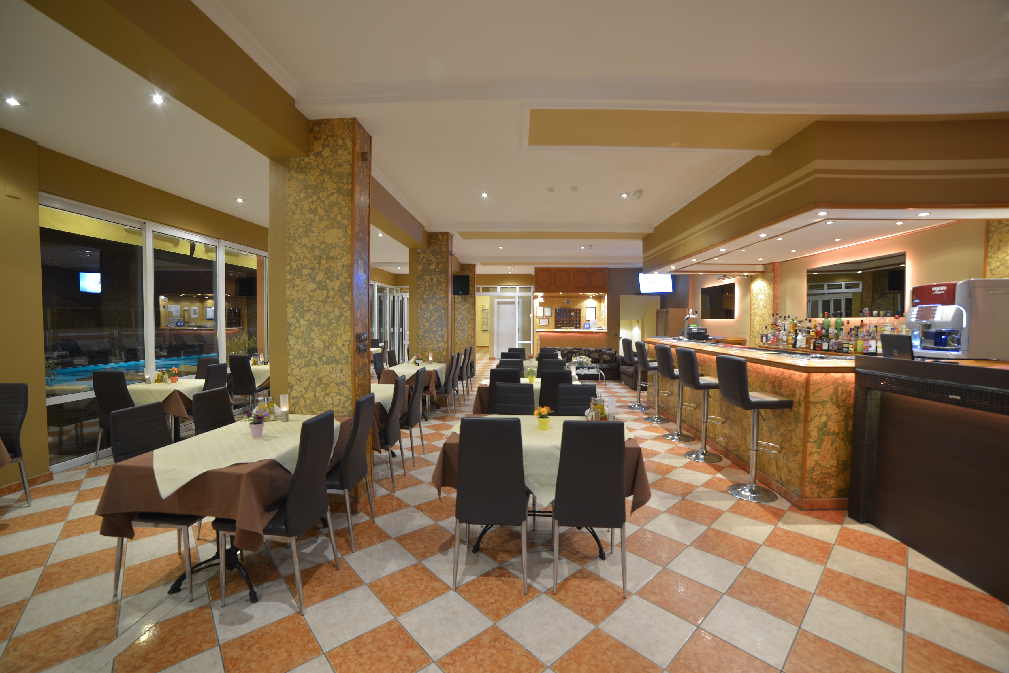 Angelina’s Hotel & Apartments