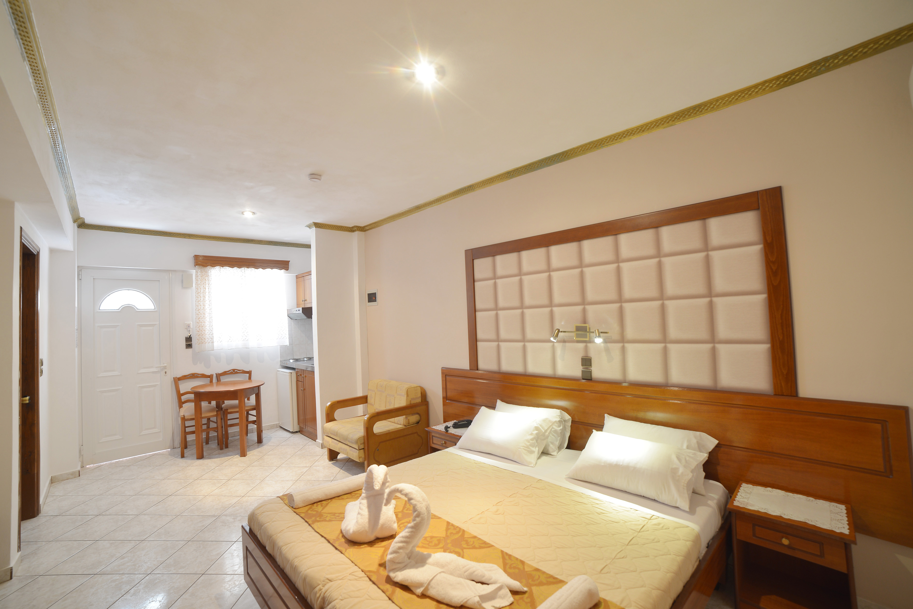 Angelina’s Hotel & Apartments