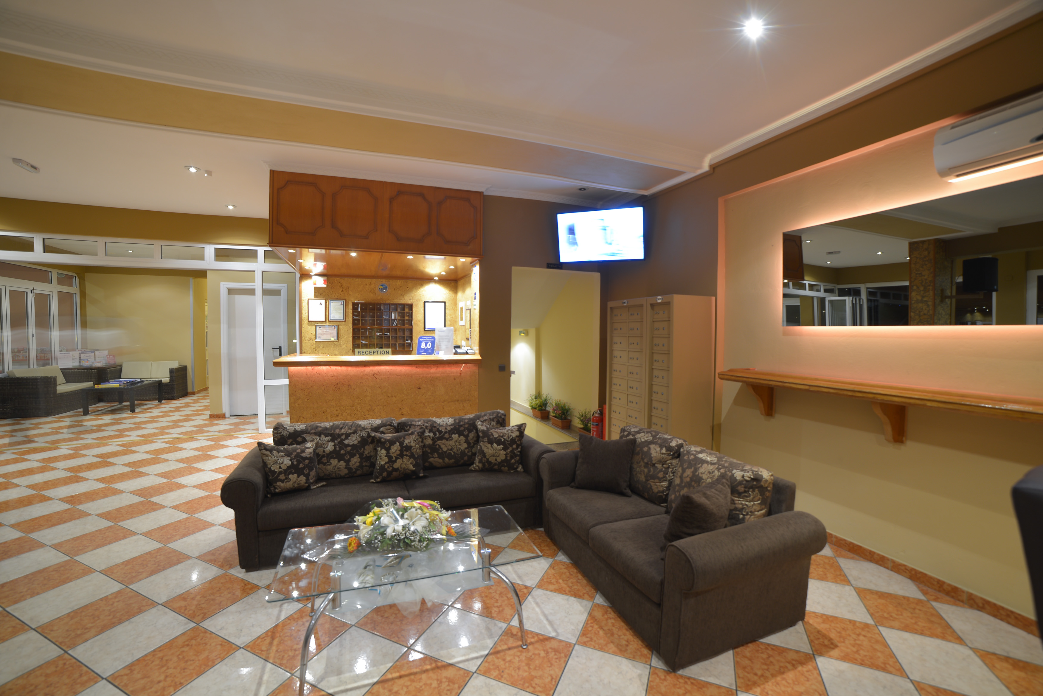 Angelina’s Hotel & Apartments