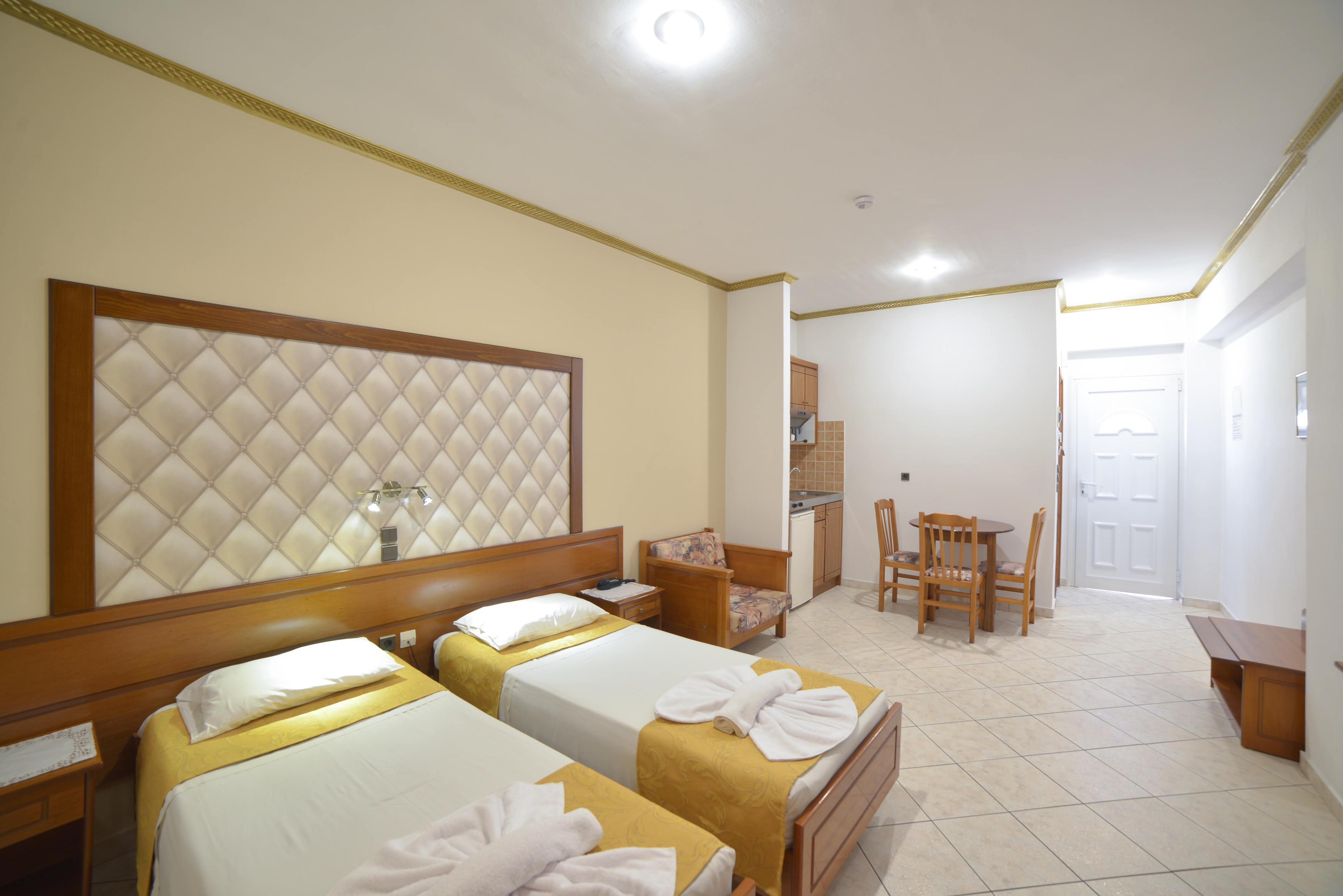 Angelina’s Hotel & Apartments