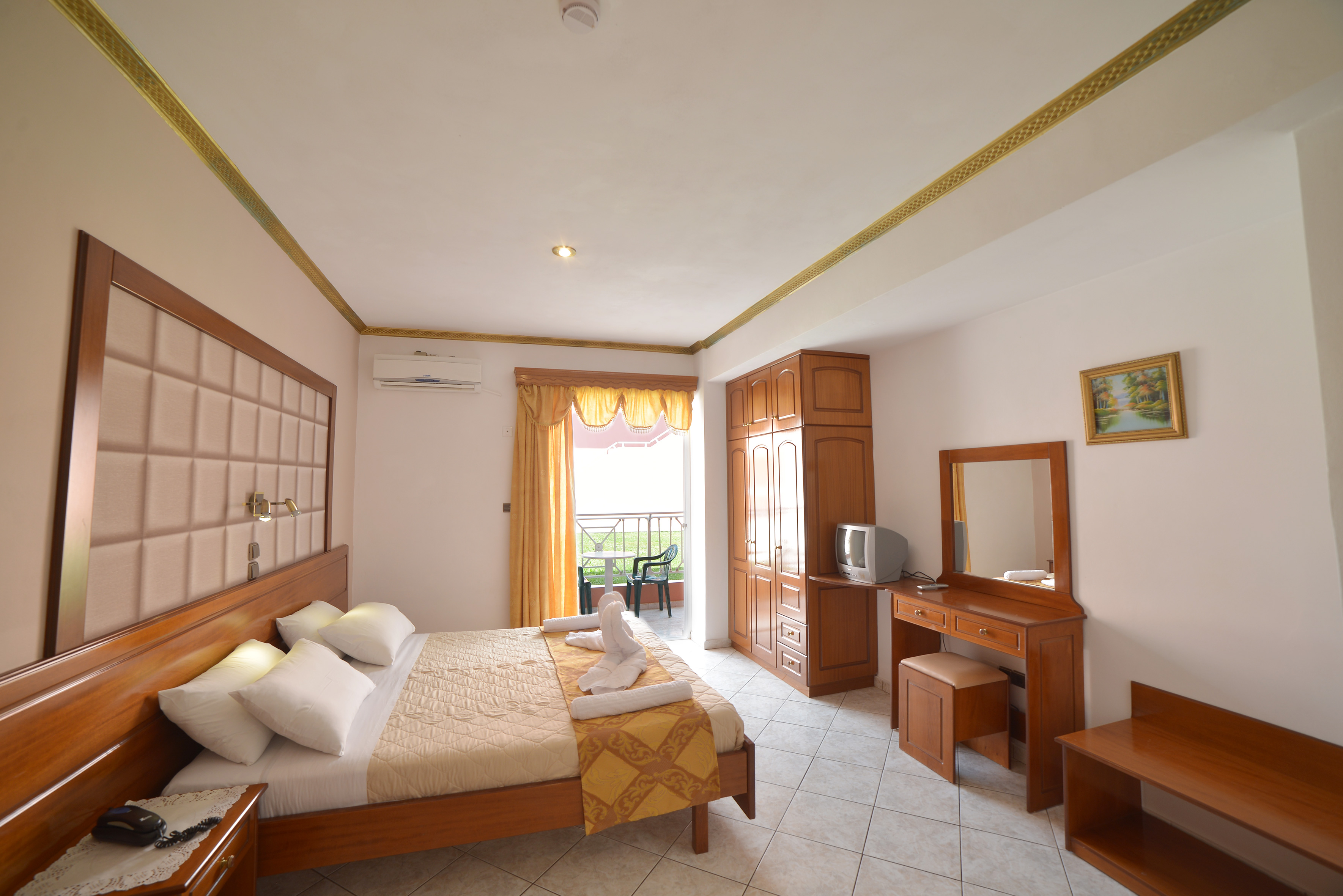 Angelina’s Hotel & Apartments