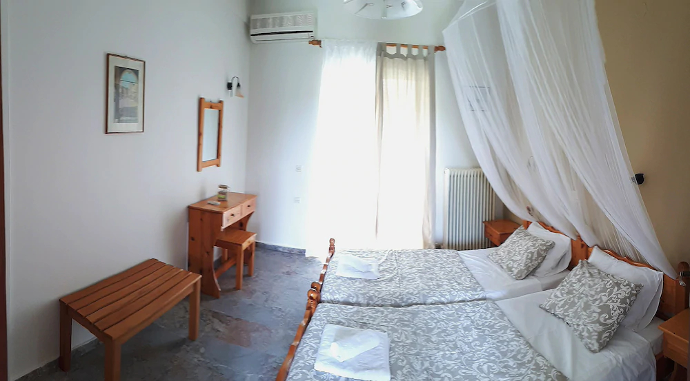 Antzela Apartments