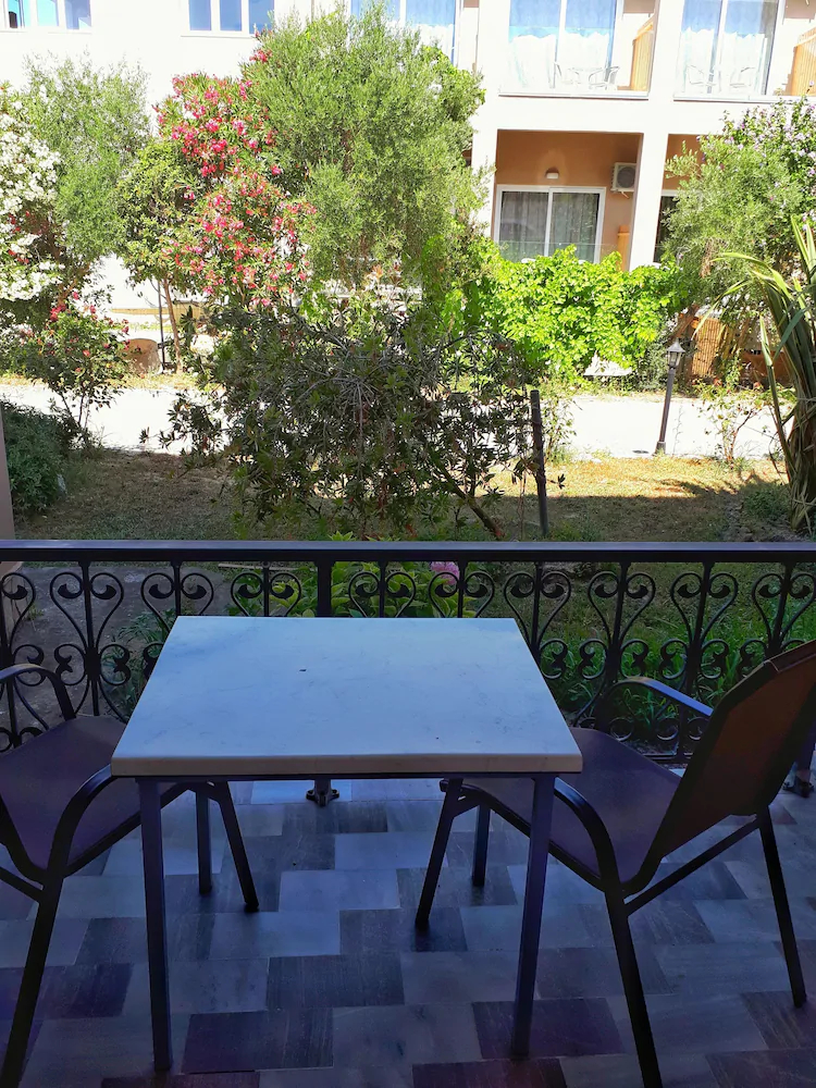 Antzela Apartments