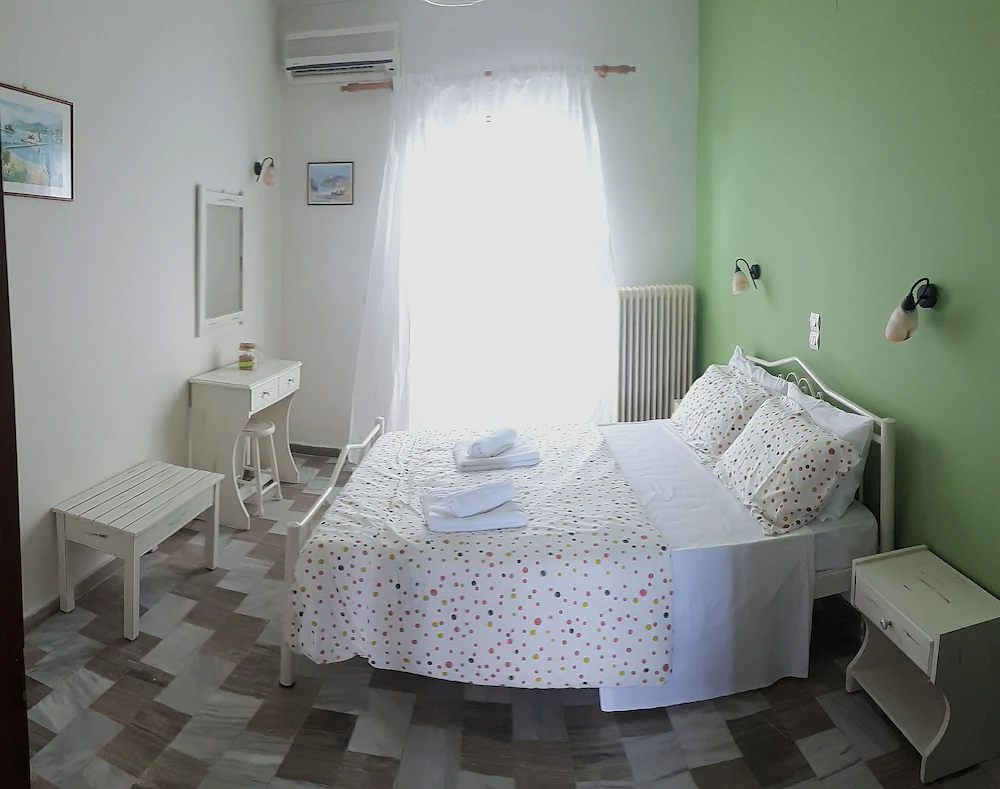Antzela Apartments