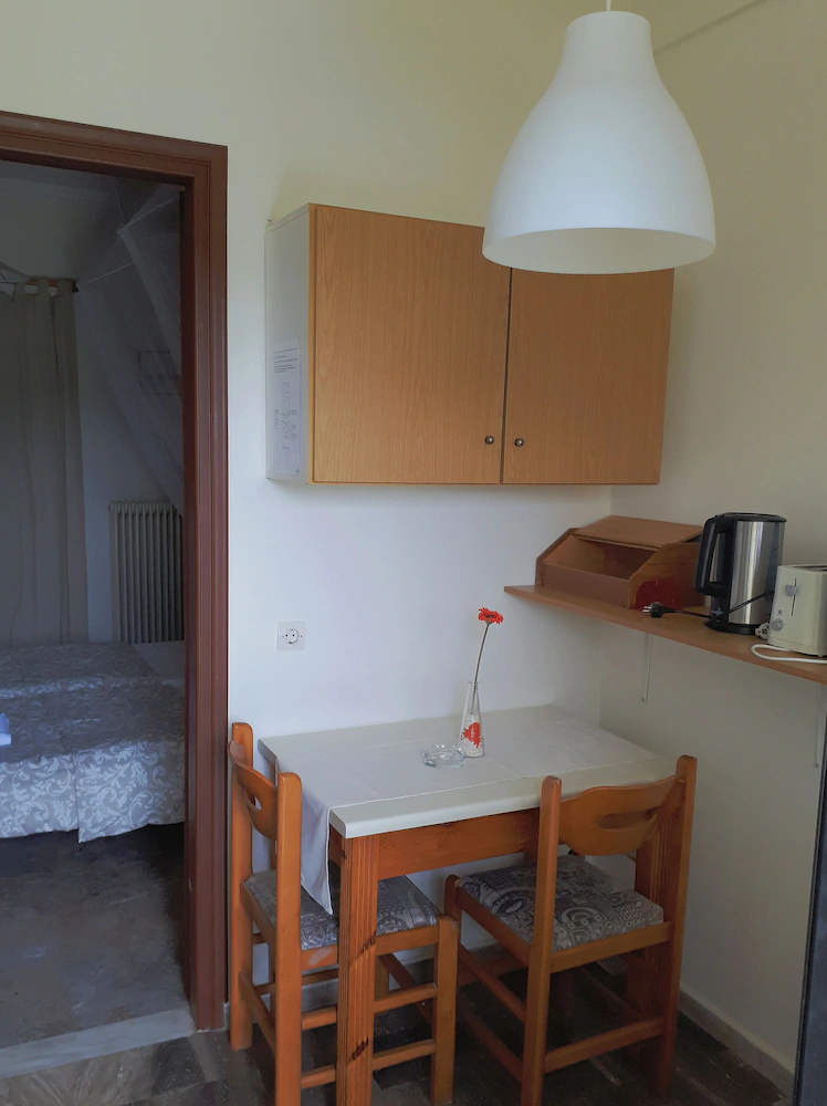 Antzela Apartments