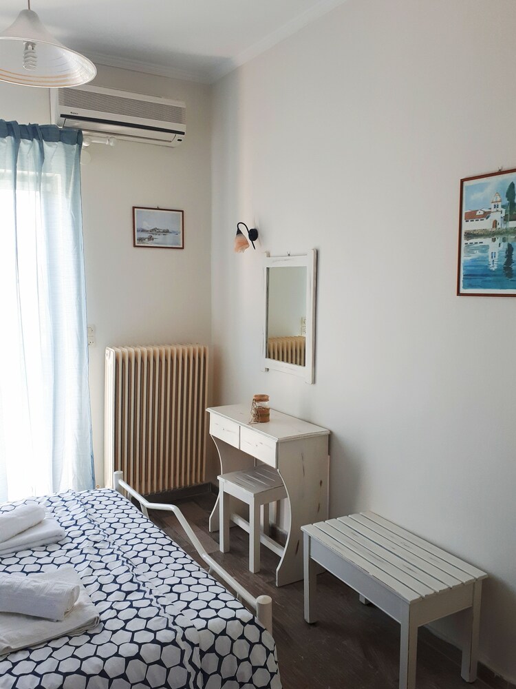 Antzela Apartments