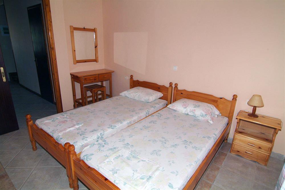 Chrysanthy Apartments