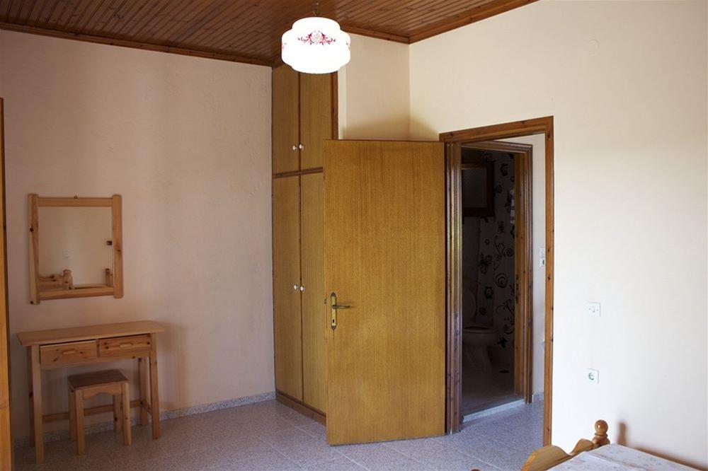 Chrysanthy Apartments