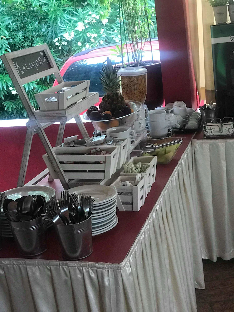 Damia Hotel & Apartments