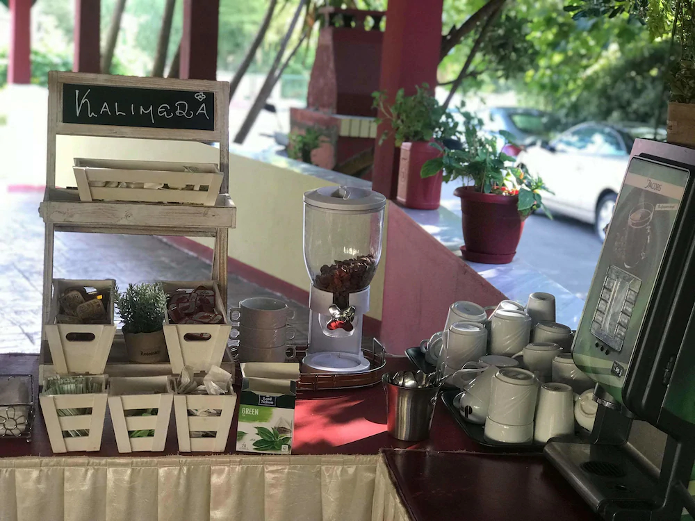 Damia Hotel & Apartments