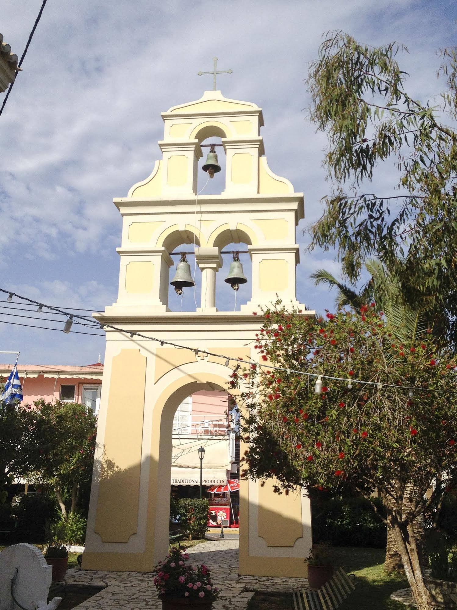 Eleni Family Apartments