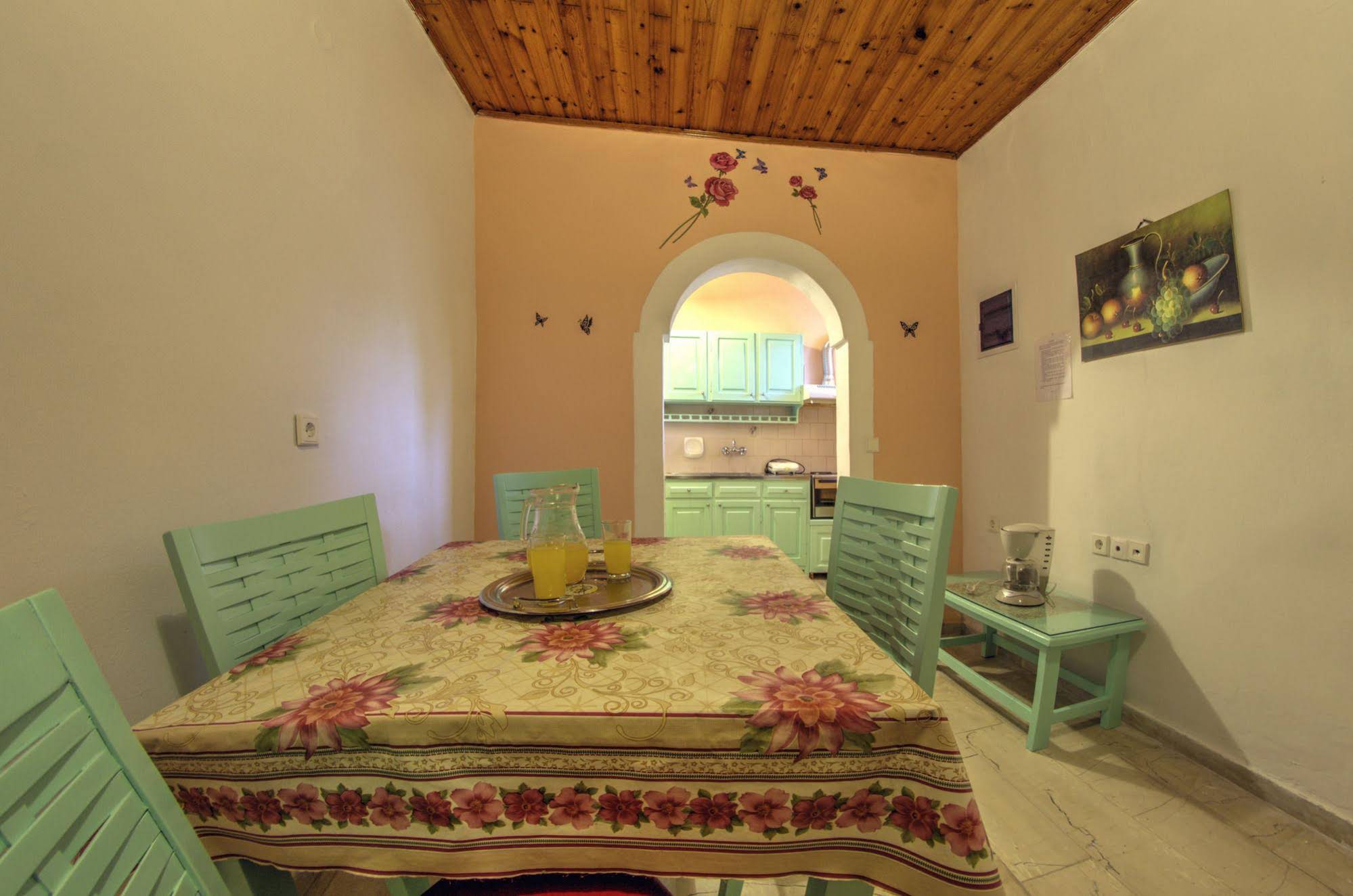 Eleni Family Apartments