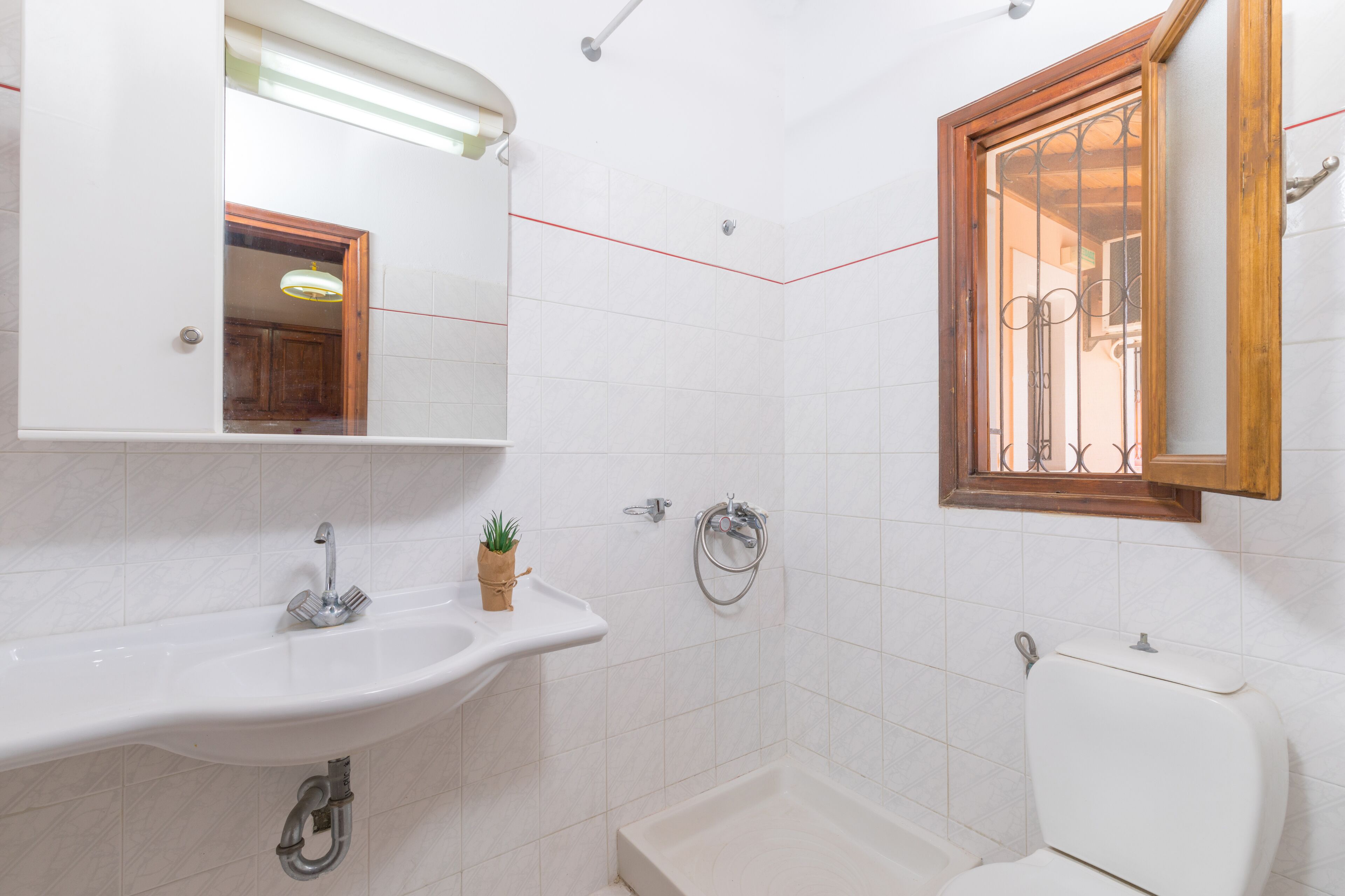 Nikos Pool Apartments - Upper Floor