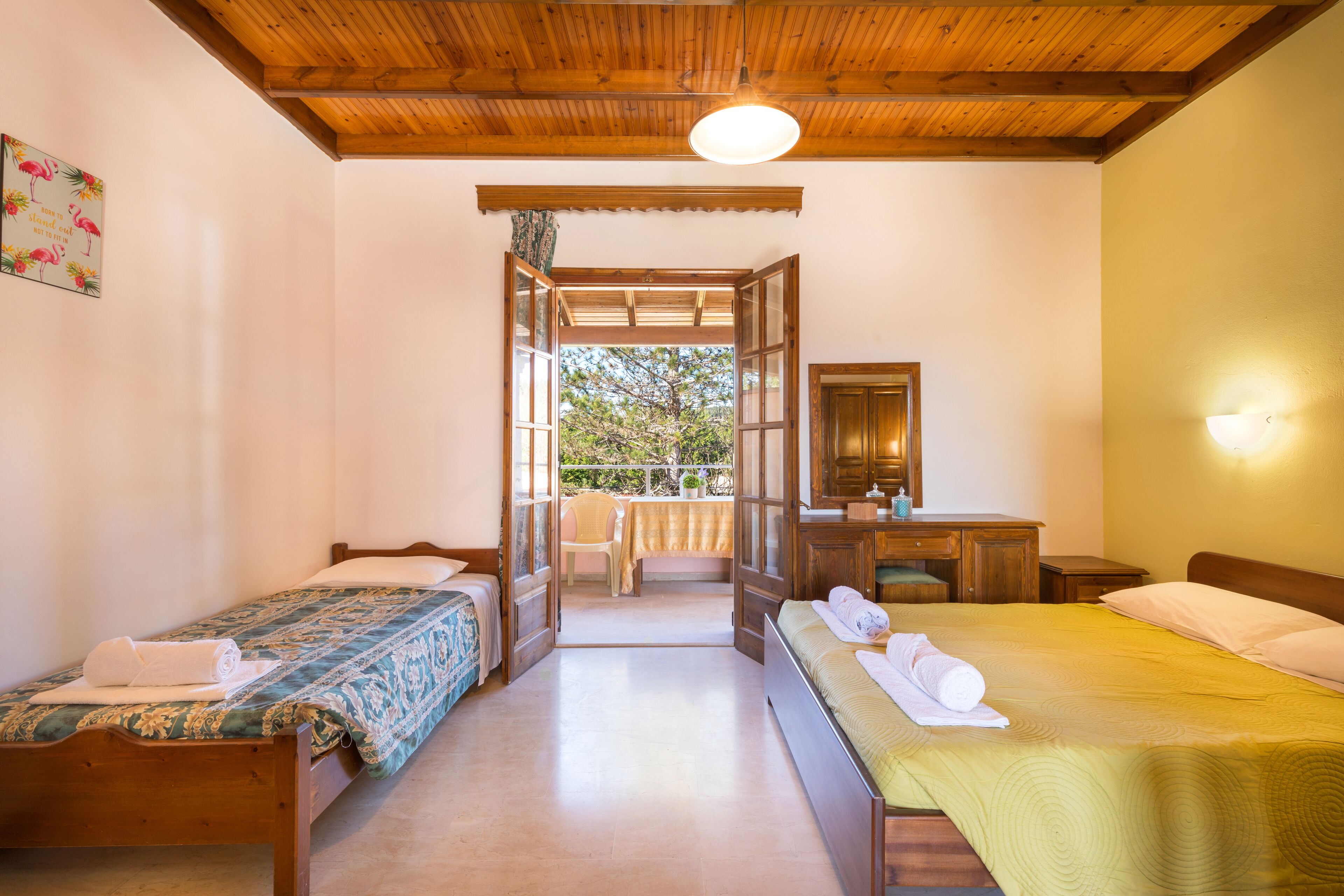 Nikos Pool Apartments - Upper Floor
