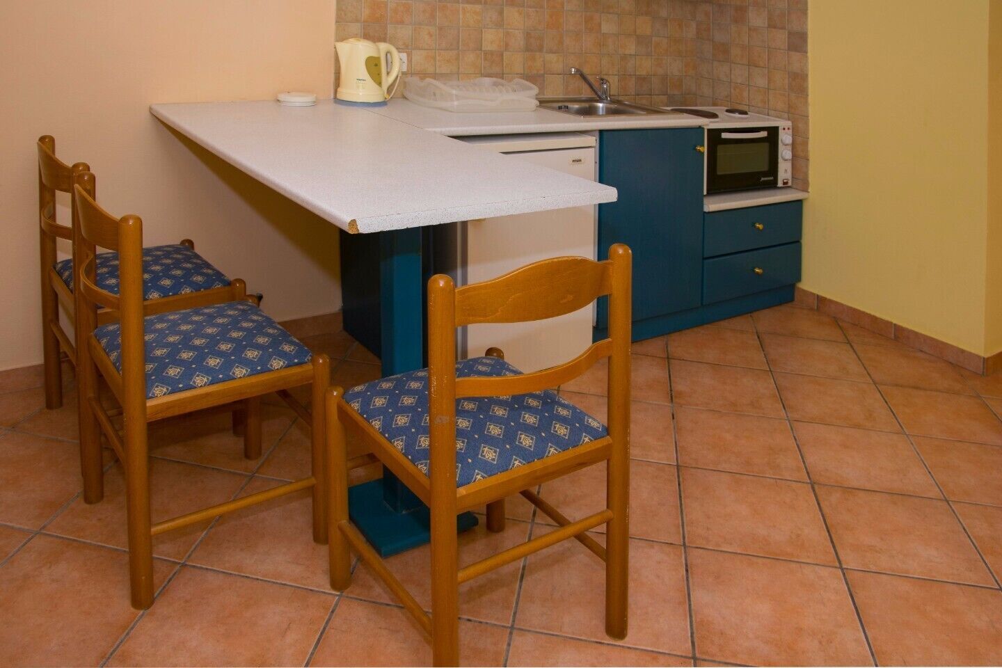 Olive Grove Hotel