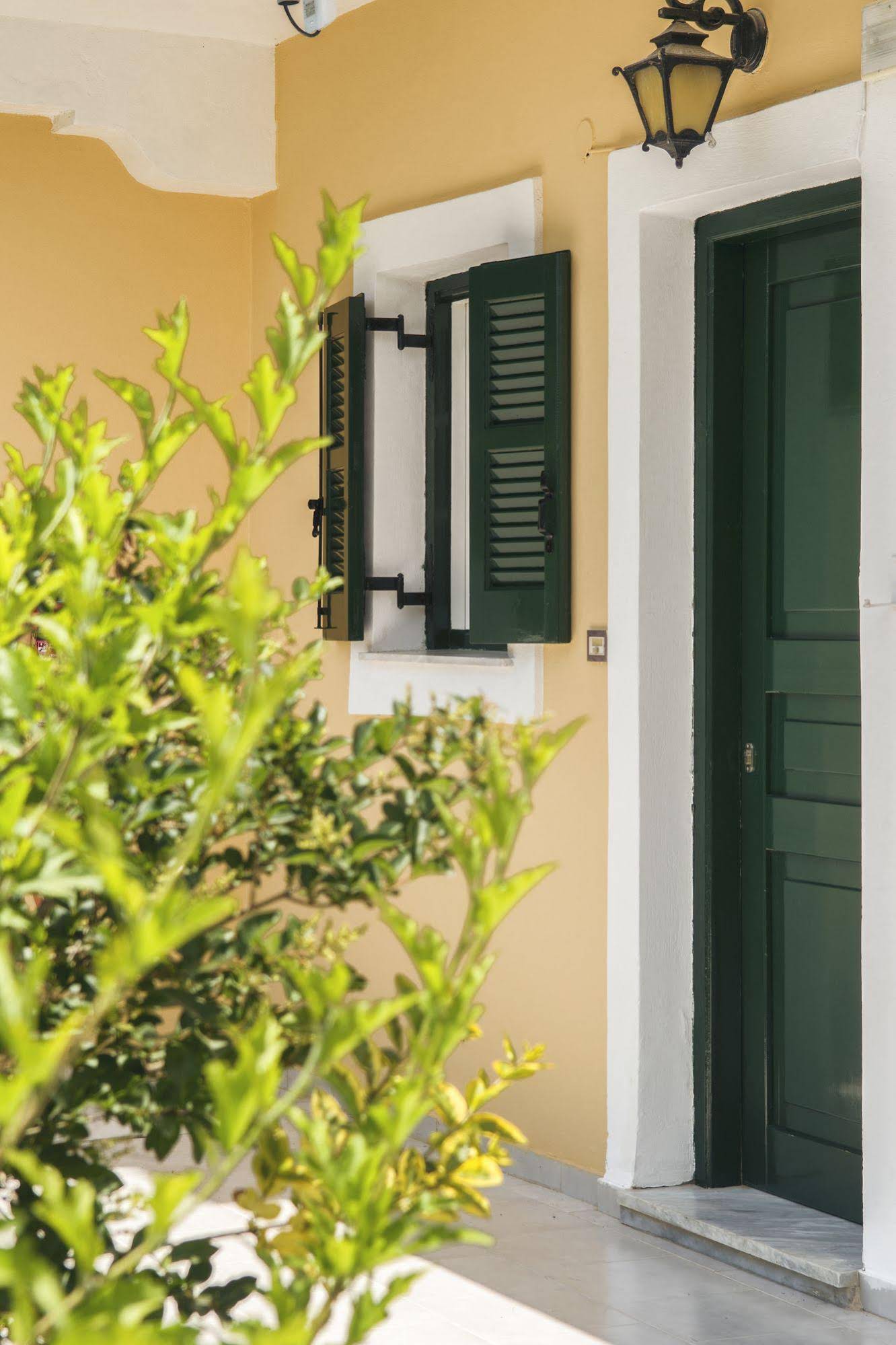 Potamos Apartments