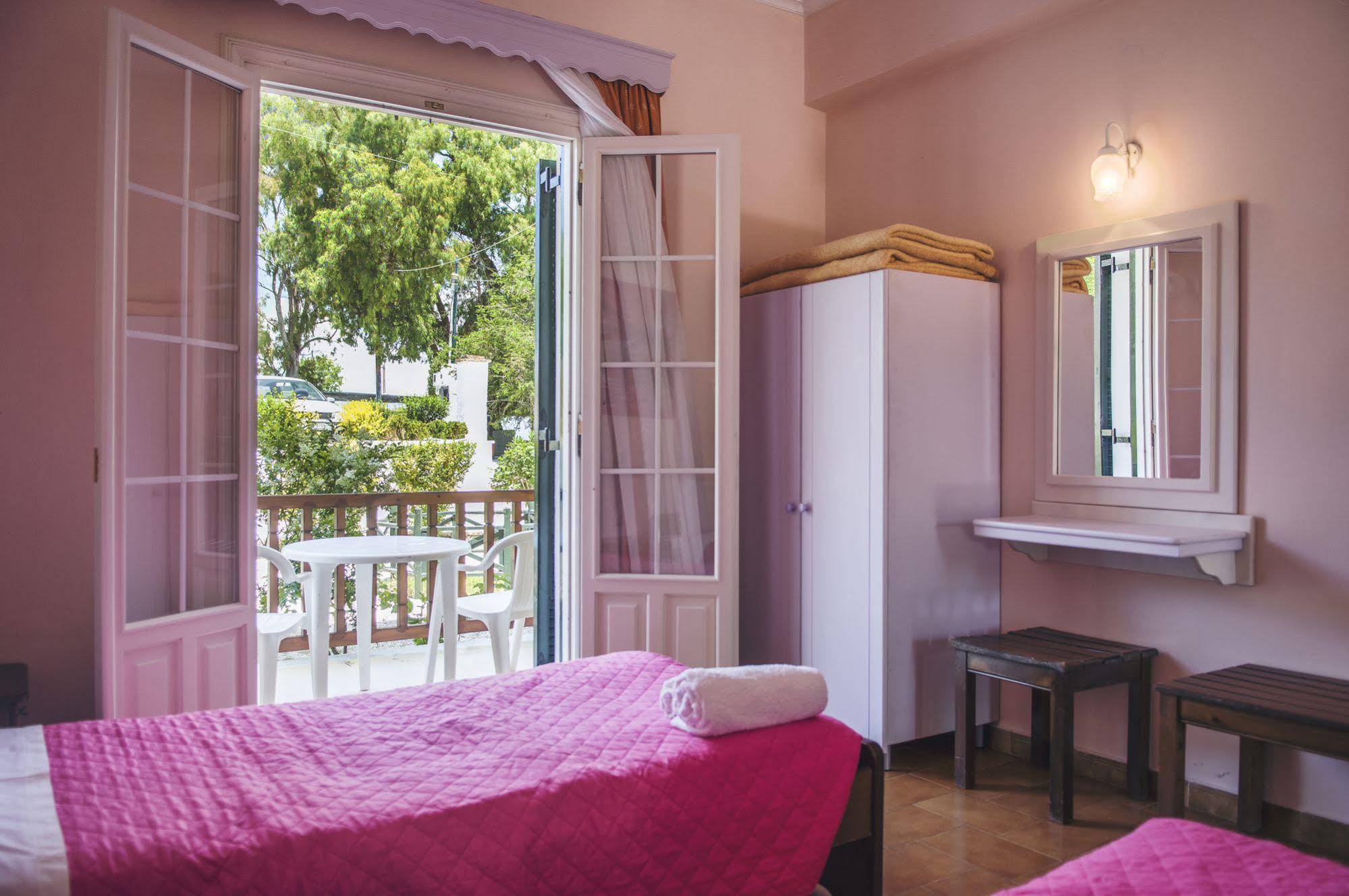 Potamos Apartments
