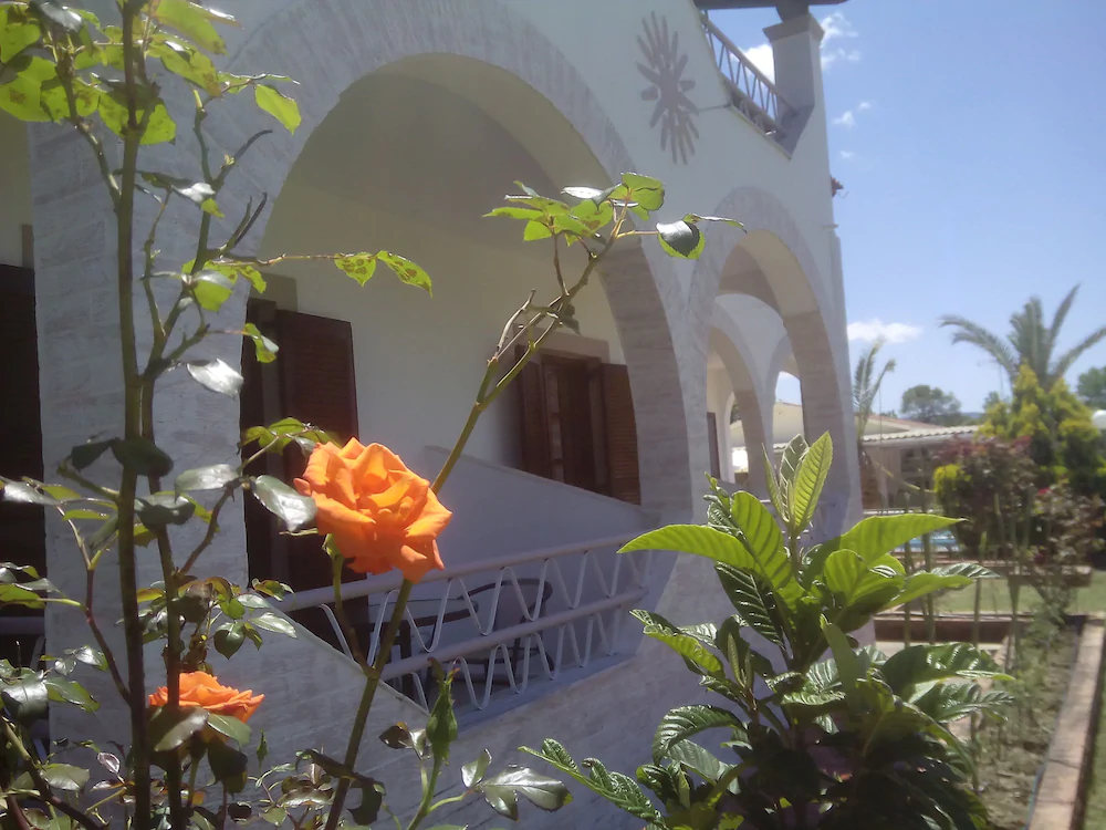 Villa Del Sol Apartments