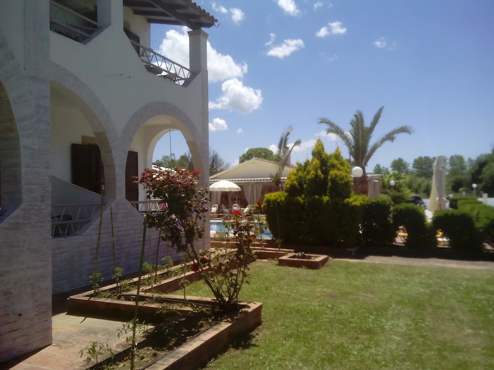 Villa Del Sol Apartments