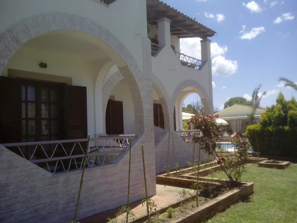 Villa Del Sol Apartments