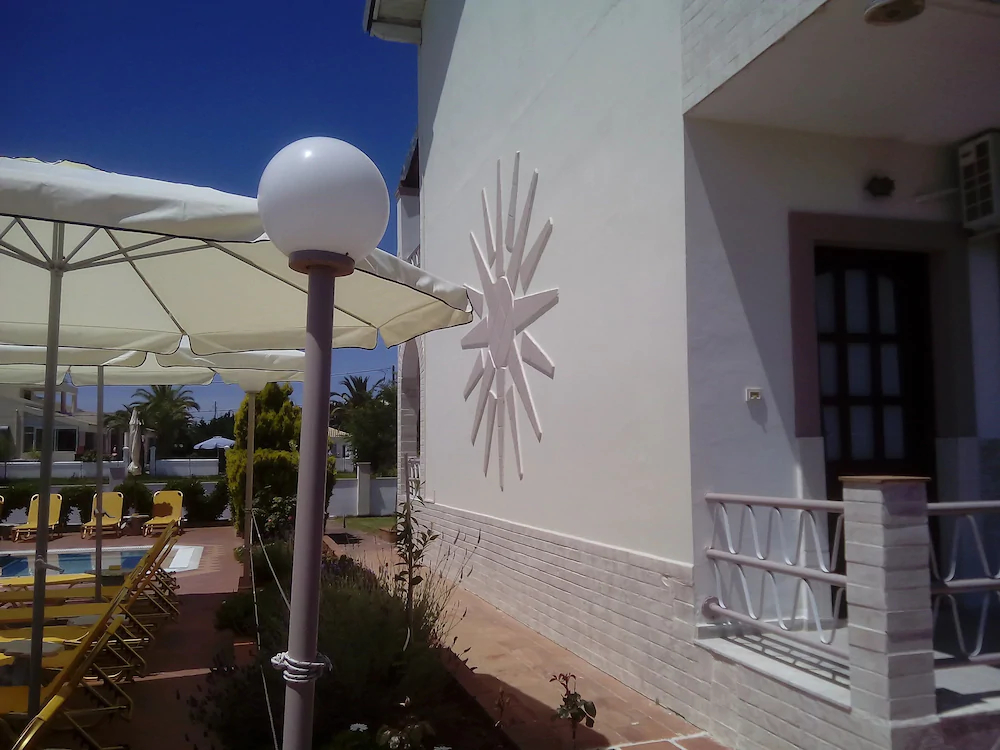 Villa Del Sol Apartments