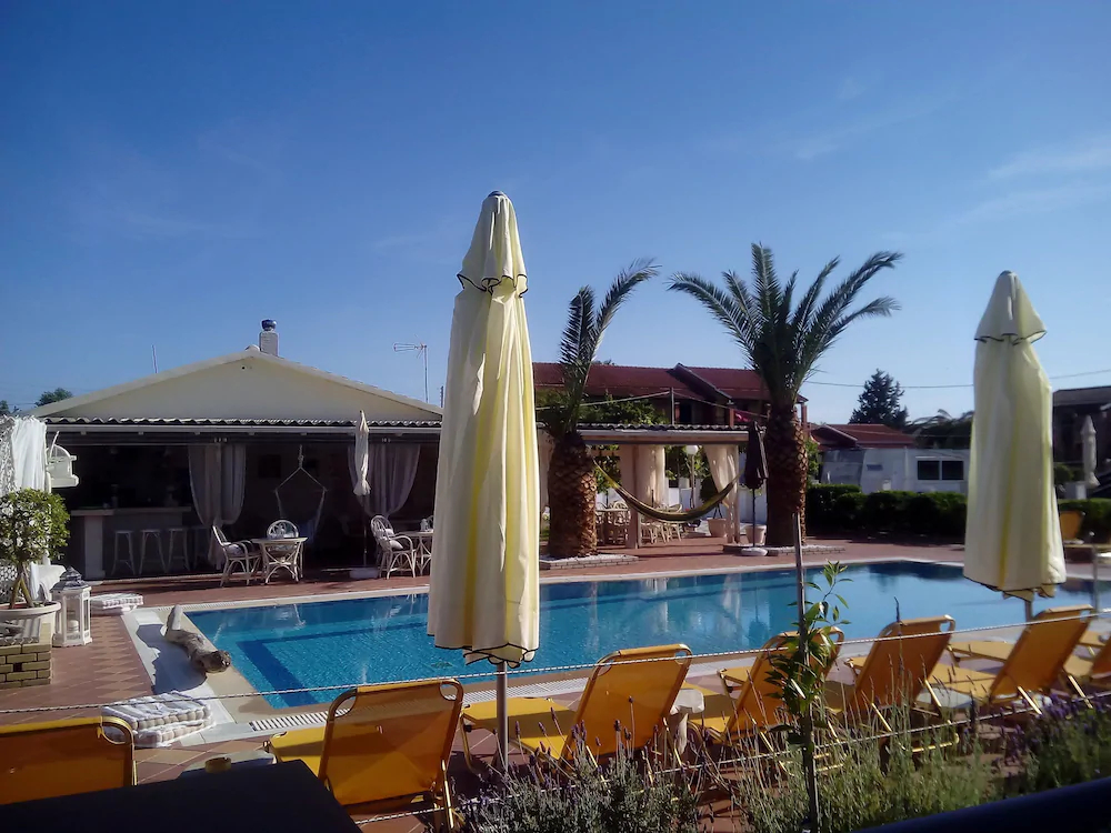 Villa Del Sol Apartments