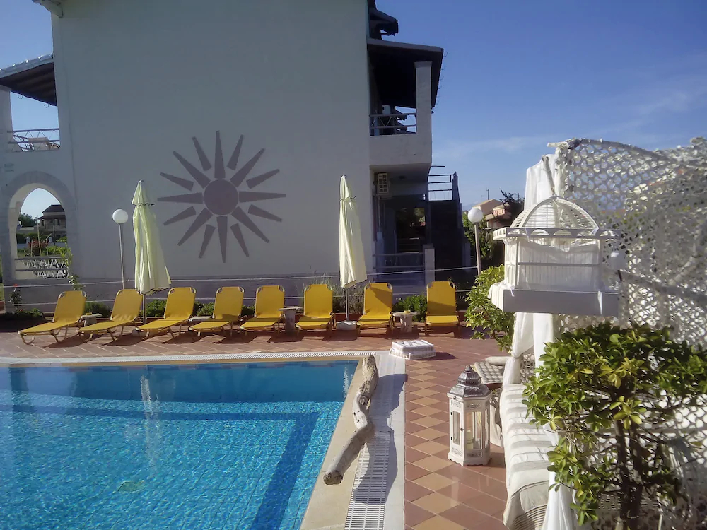 Villa Del Sol Apartments