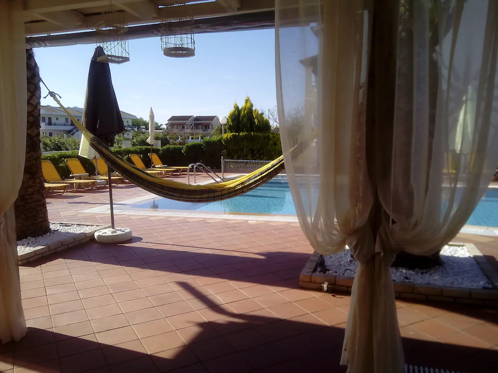 Villa Del Sol Apartments