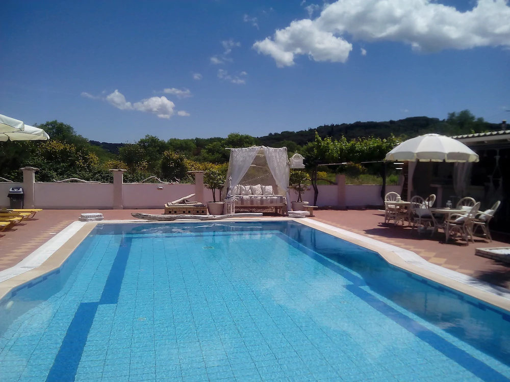 Villa Del Sol Apartments