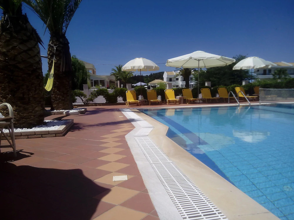 Villa Del Sol Apartments