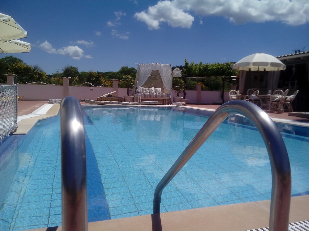 Villa Del Sol Apartments