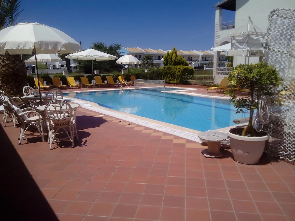 Villa Del Sol Apartments