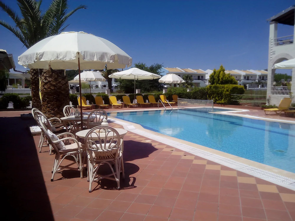 Villa Del Sol Apartments