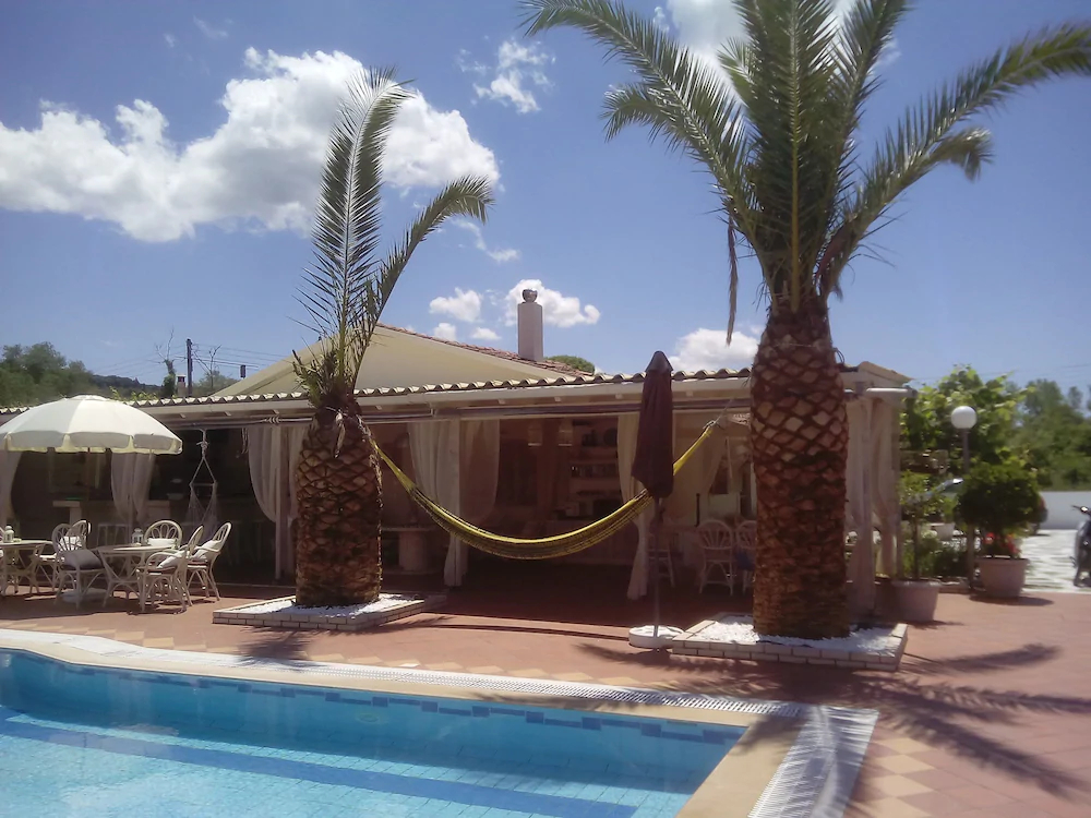Villa Del Sol Apartments