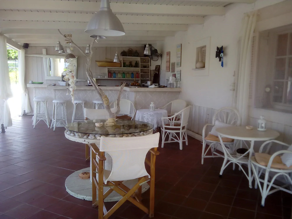 Villa Del Sol Apartments