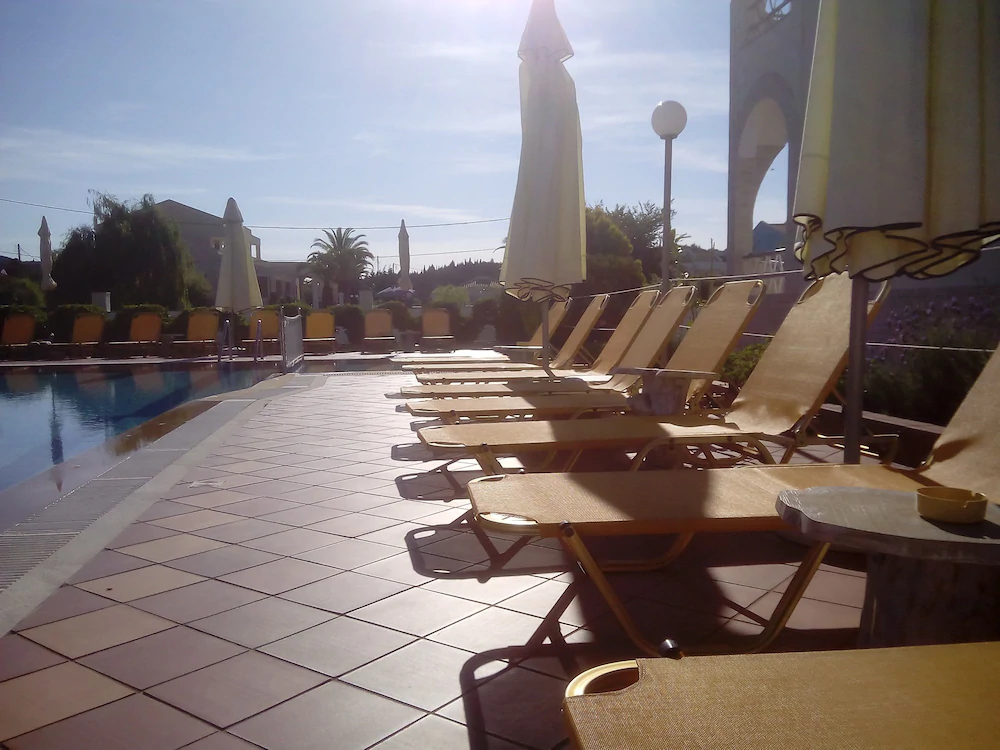 Villa Del Sol Apartments