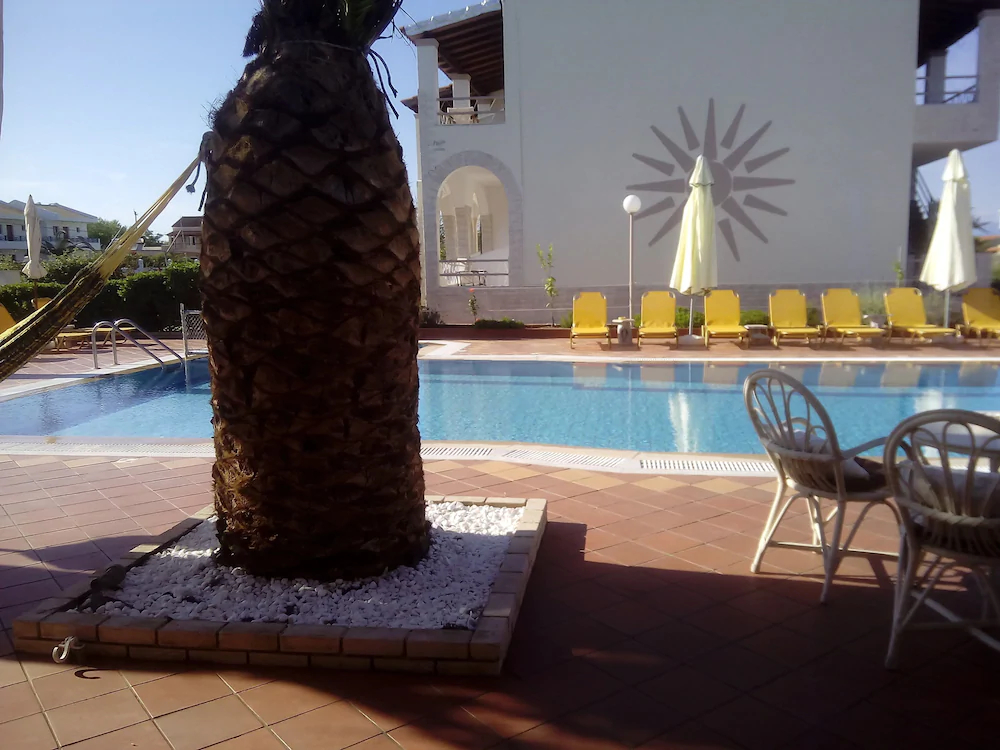 Villa Del Sol Apartments