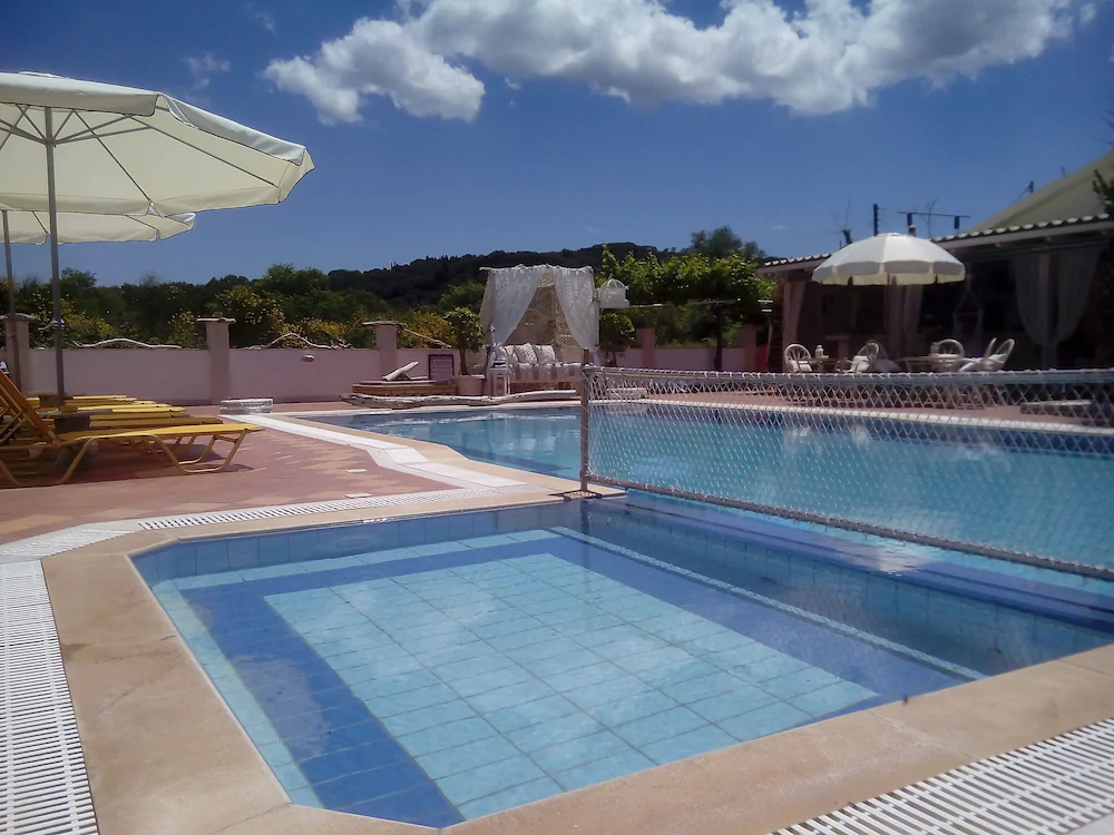 Villa Del Sol Apartments