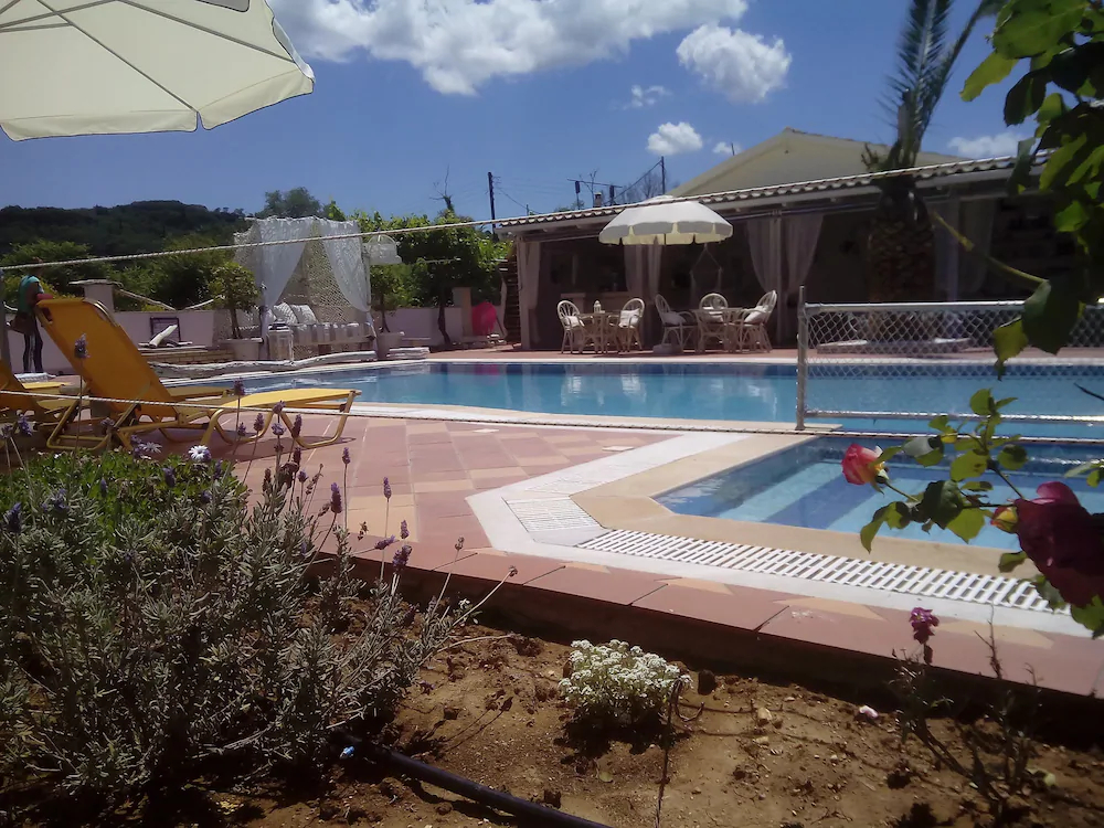 Villa Del Sol Apartments