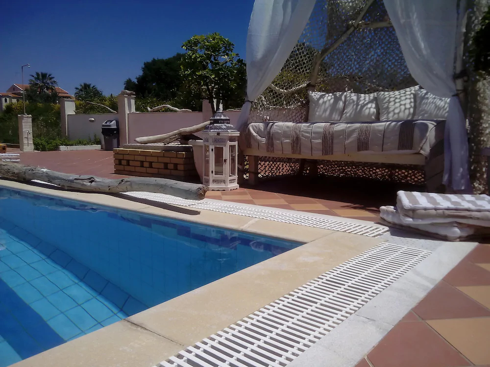 Villa Del Sol Apartments